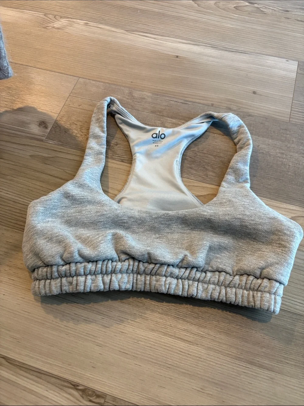 ALO Yoga Light Gray Heather Ruched Band Racerback Sports Bra